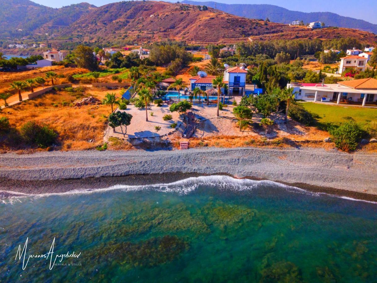 Astrofegia Beachfront Villa Pomos Buitenkant foto