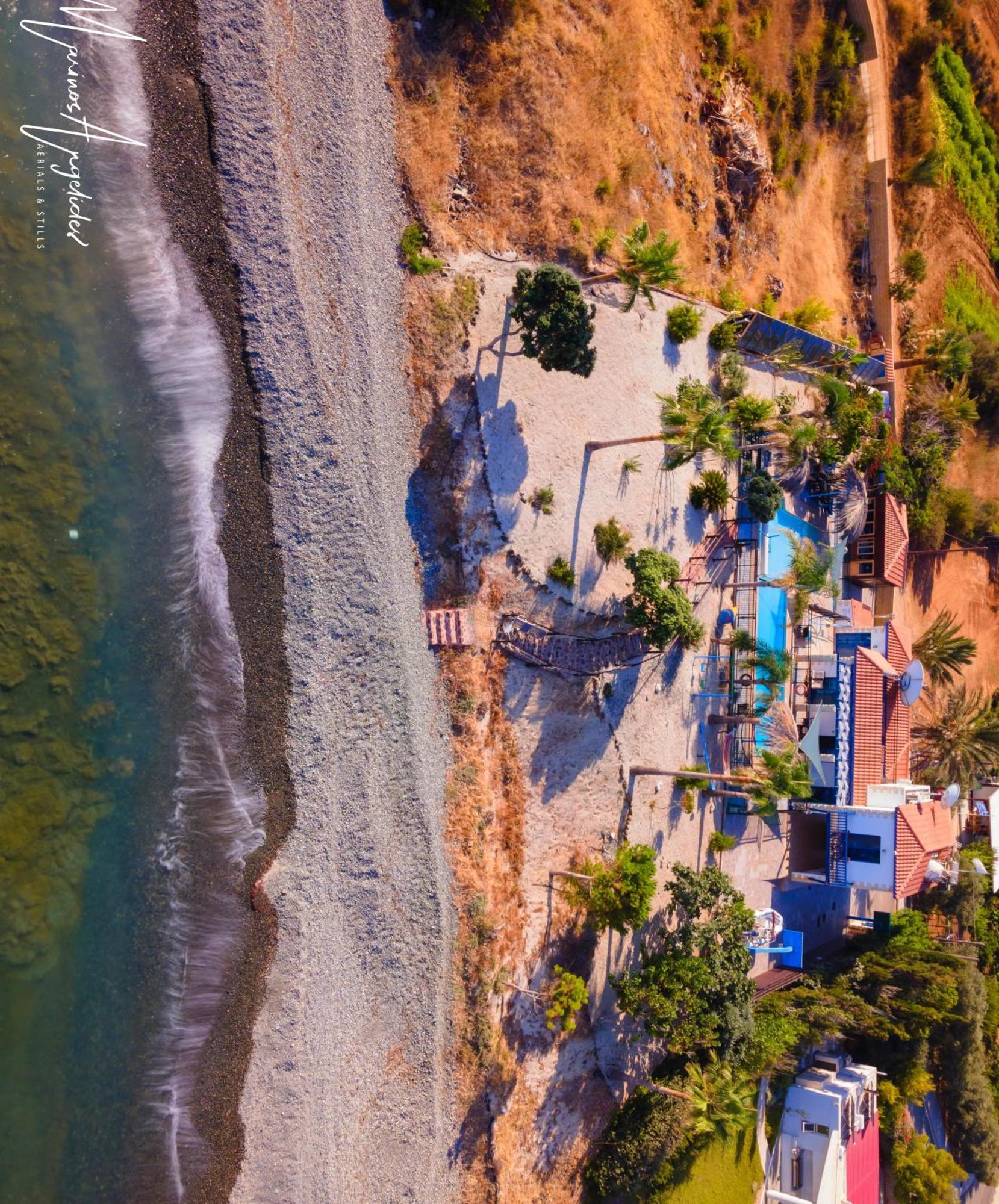 Astrofegia Beachfront Villa Pomos Buitenkant foto