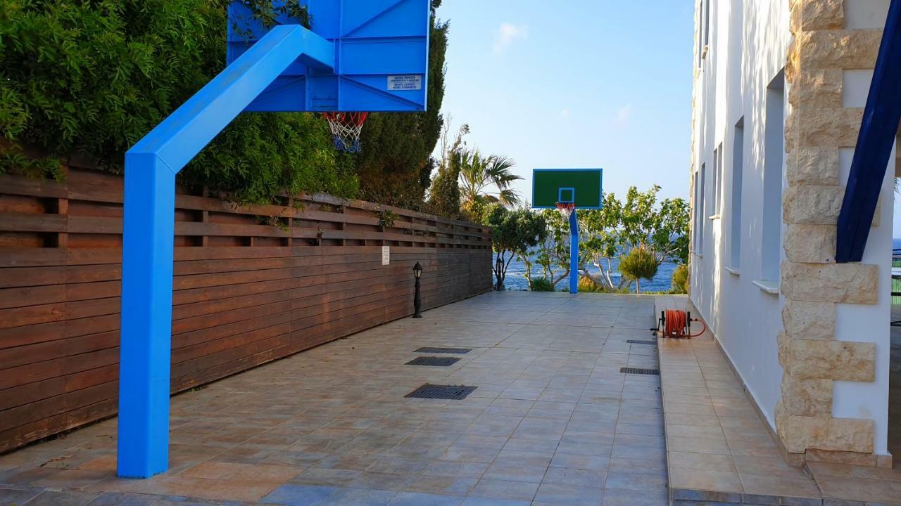 Astrofegia Beachfront Villa Pomos Buitenkant foto